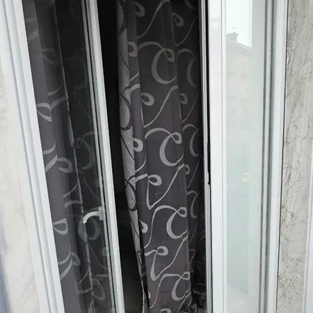 Crisari Νάπολη