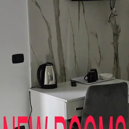 Crisari Ξενοδοχείο *